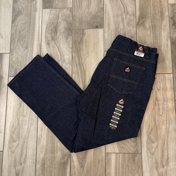 Bulwark FR Relaxed Fit Straight Leg CAT 2 Jeans Men Sz 40/32 Dark Blue NWT - Picture 1 of 7